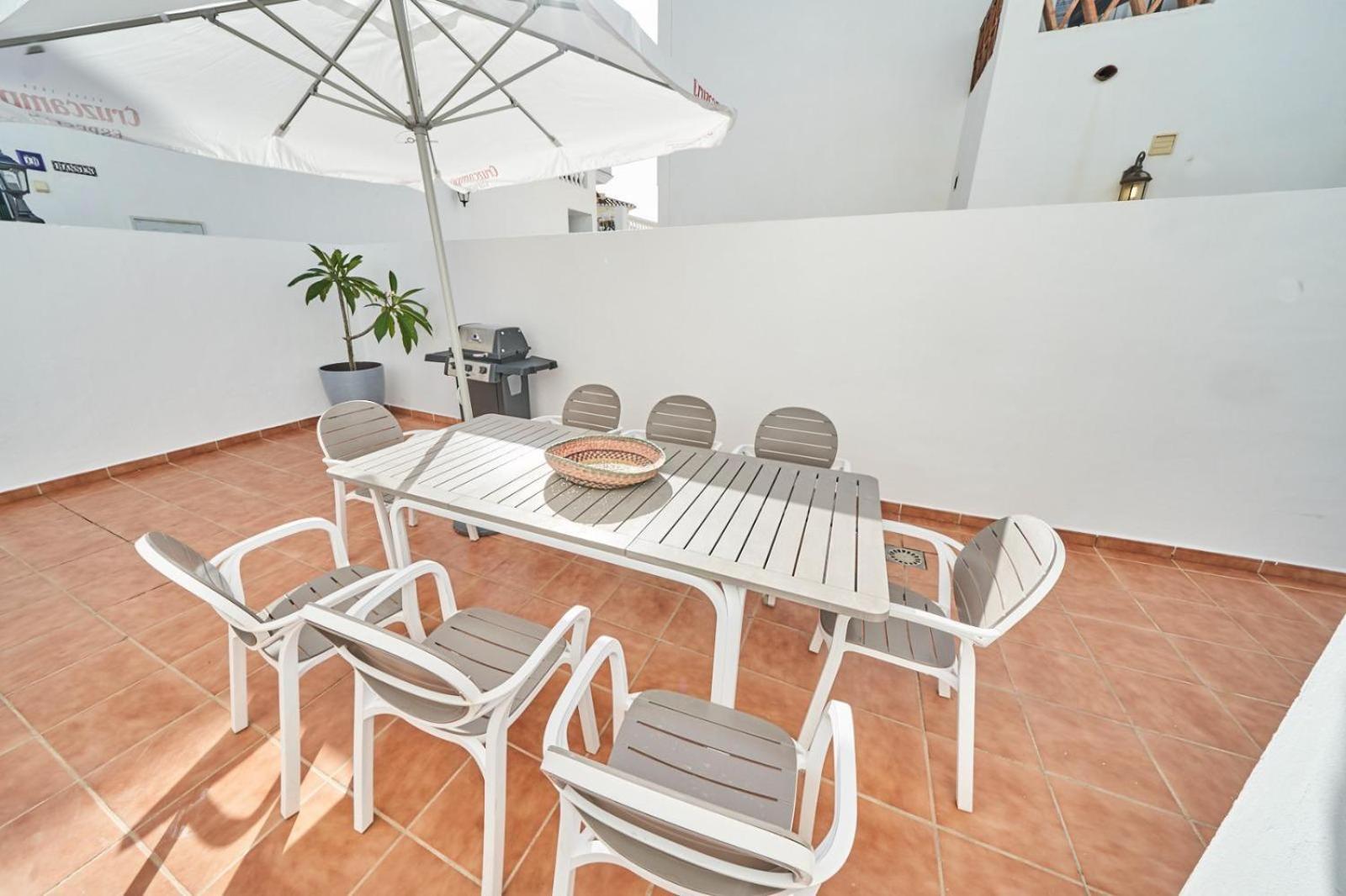 Villa Pura - Private Jacuzzi & Heated Pool ネルハ エクステリア 写真