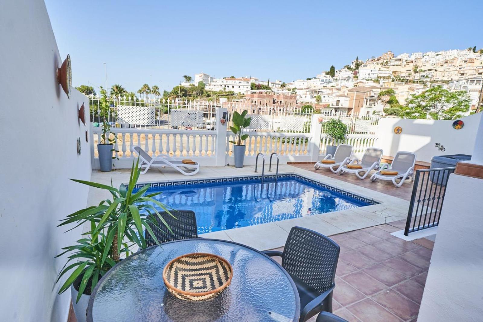 Villa Pura - Private Jacuzzi & Heated Pool ネルハ エクステリア 写真
