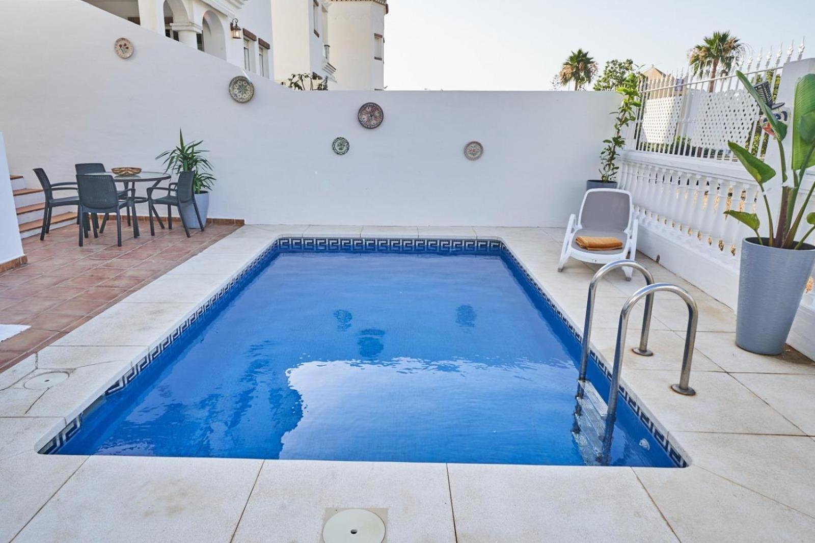 Villa Pura - Private Jacuzzi & Heated Pool ネルハ エクステリア 写真